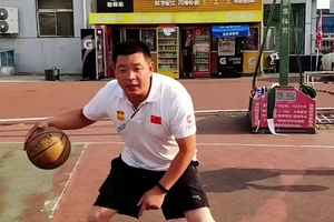 如何找到专业的篮球灵活性教练?两种方法的深度解析与推荐